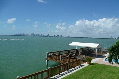 Condominio en venta en North Bay Village, Florida, 2 dormitorios, 111.39 m2 № 1920263 - foto 7