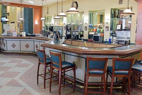 Condo in Sun City Center, Florida, 2 bedrooms  № 2206242 - photo 26