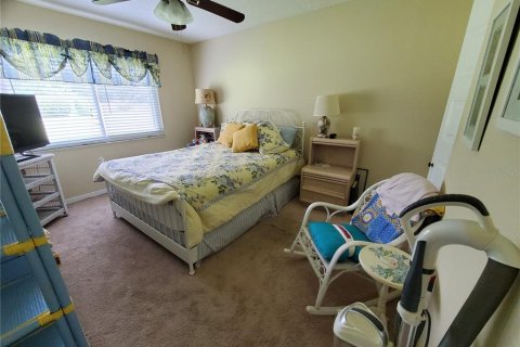 Condo in Sun City Center, Florida, 2 bedrooms  № 2206242 - photo 14