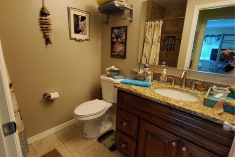 Condo in Sun City Center, Florida, 2 bedrooms  № 2206242 - photo 15
