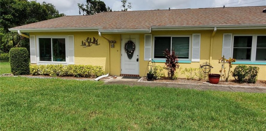 Condo in Sun City Center, Florida, 2 bedrooms  № 2206242