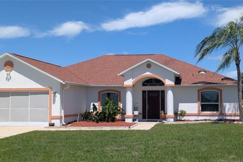 House in Kissimmee, Florida 3 bedrooms, 185.25 sq.m. № 2096757