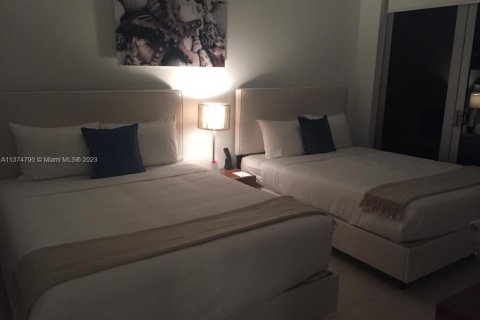 Condo in Hallandale Beach, Florida, 2 bedrooms  № 1973537 - photo 9