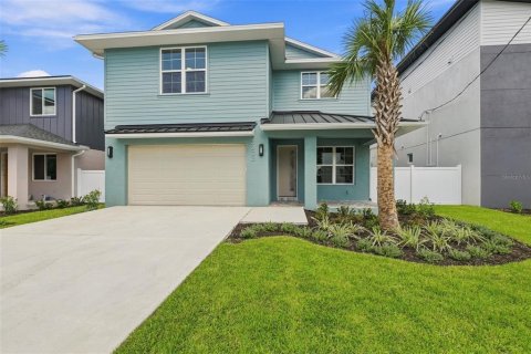Casa en Tampa, Florida 5 dormitorios, 321.91 m2 № 2380607