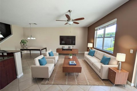 Townhouse in Sanford, Florida 3 bedrooms, 165.46 sq.m. № 1900594 - photo 5