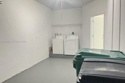 Снять в аренду таунхаус в Дорал, Флорида 3 спальни, 142.42м2, № 2048172 - фото 12