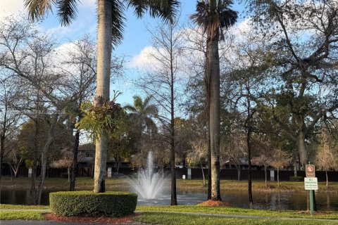 Снять в аренду таунхаус в Дорал, Флорида 3 спальни, 142.42м2, № 2048172 - фото 14