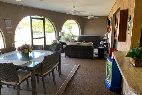 Casa en venta en Port Charlotte, Florida, 3 dormitorios, 188.31 m2 № 1790108 - foto 8