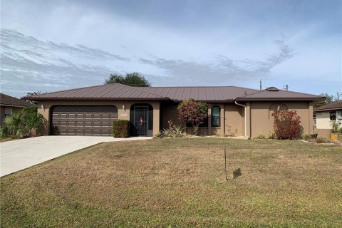 Casa en venta en Port Charlotte, Florida, 3 dormitorios, 188.31 m2 № 1790108 - foto 2
