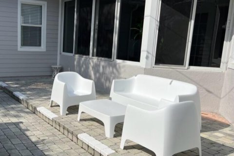Villa ou maison à louer à Delray Beach, Floride: 3 chambres, 201.41 m2 № 1038224 - photo 1