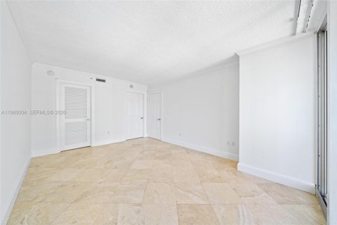 Купить кондоминиум в Майами, Флорида 2 спальни, 96.62м2, № 2020114 - фото 13