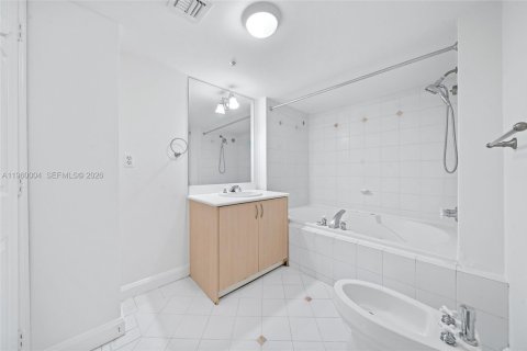 Купить кондоминиум в Майами, Флорида 2 спальни, 96.62м2, № 2020114 - фото 15