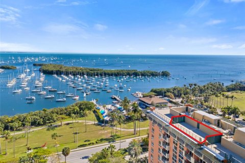 Кондоминиум с 2 спальнями в Майами, Флорида № 2020114