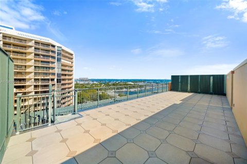 Купить кондоминиум в Майами, Флорида 2 спальни, 96.62м2, № 2020114 - фото 10