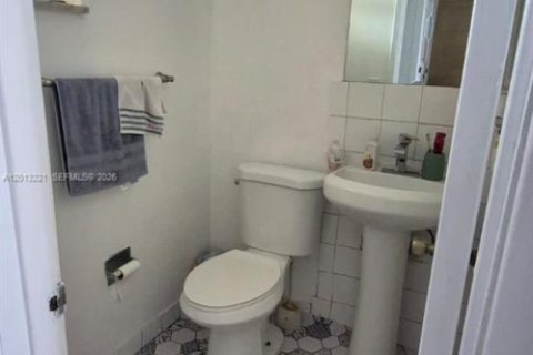 Copropriété à louer à Miami, Floride: 2 chambres, 89.93 m2 № 2075556 - photo 11