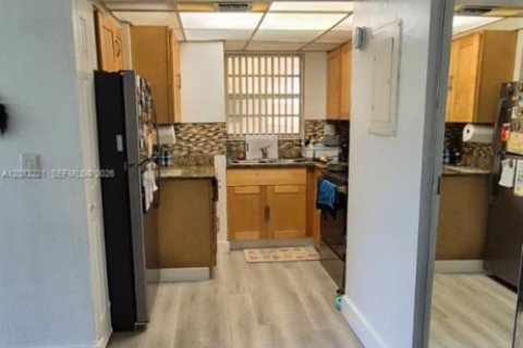 Copropriété à louer à Miami, Floride: 2 chambres, 89.93 m2 № 2075556 - photo 16