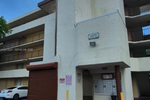 Copropriété à louer à Miami, Floride: 2 chambres, 89.93 m2 № 2075556 - photo 3