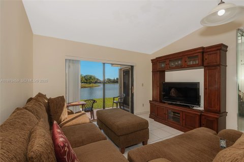 Villa ou maison à vendre à Davie, Floride: 3 chambres, 143.81 m2 № 2041486 - photo 5