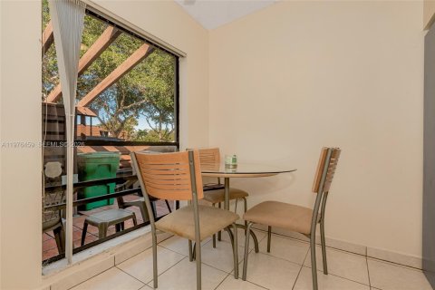 Villa ou maison à vendre à Davie, Floride: 3 chambres, 143.81 m2 № 2041486 - photo 13