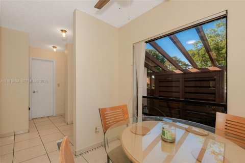 Villa ou maison à vendre à Davie, Floride: 3 chambres, 143.81 m2 № 2041486 - photo 12