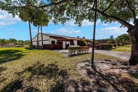 Villa ou maison à vendre à Davie, Floride: 3 chambres, 143.81 m2 № 2041486 - photo 28