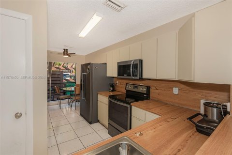 Villa ou maison à vendre à Davie, Floride: 3 chambres, 143.81 m2 № 2041486 - photo 9