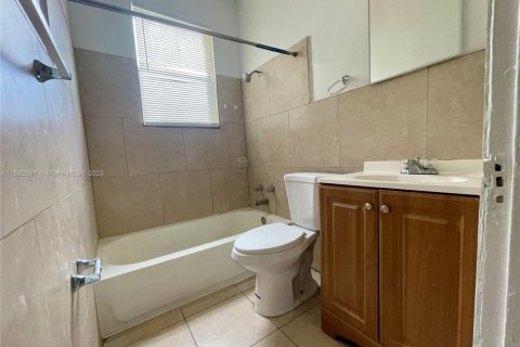 Appartement à louer à Miami, Floride: 2 chambres, 92.9 m2 № 1931859 - photo 18