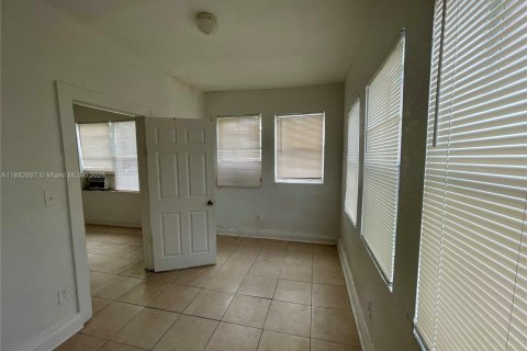 Appartement à louer à Miami, Floride: 2 chambres, 92.9 m2 № 1931859 - photo 13