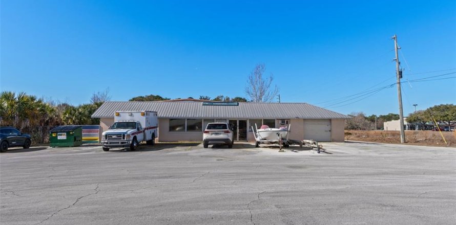 Immobilier commercial à Crystal River, Floride 606 m2 № 2195982
