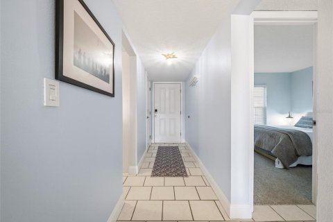 Condo in New Smyrna Beach, Florida, 2 bedrooms  № 2102238 - photo 10