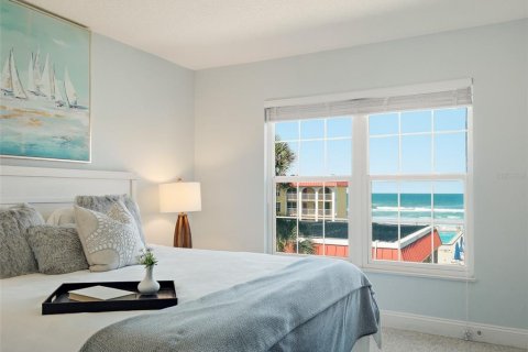 Condo in New Smyrna Beach, Florida, 2 bedrooms  № 2102238 - photo 5