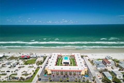 Condo in New Smyrna Beach, Florida, 2 bedrooms  № 2102238 - photo 3