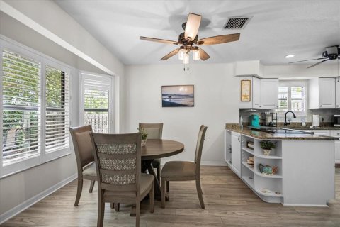 Villa ou maison à louer à Stuart, Floride: 4 chambres, 222.13 m2 № 2402350 - photo 7