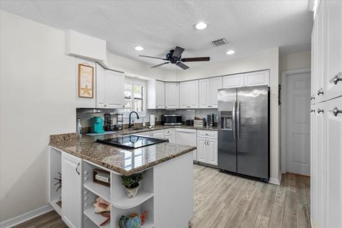 Villa ou maison à louer à Stuart, Floride: 4 chambres, 222.13 m2 № 2402350 - photo 6
