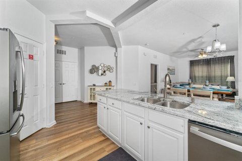 Condo in Orlando, Florida, 3 bedrooms  № 1866654 - photo 10