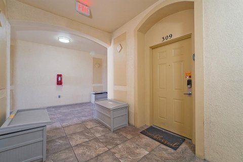 Condo in Orlando, Florida, 3 bedrooms  № 1866654 - photo 5