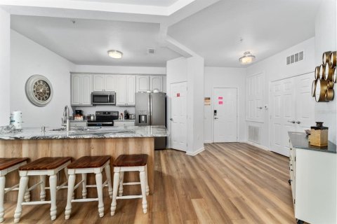 Condo in Orlando, Florida, 3 bedrooms  № 1866654 - photo 15