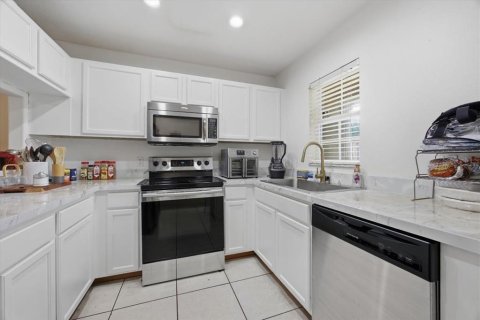 Touwnhouse à vendre à Lakeland, Floride: 2 chambres, 138.98 m2 № 2098455 - photo 5
