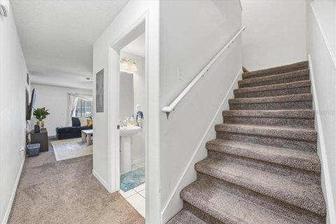 Touwnhouse à vendre à Lakeland, Floride: 2 chambres, 138.98 m2 № 2098455 - photo 9