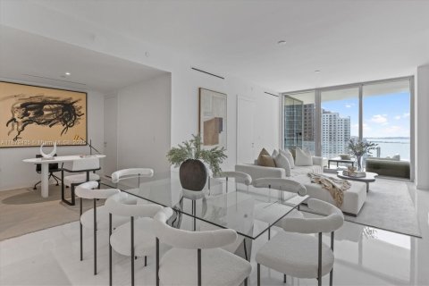Condo in Miami, Florida, 2 bedrooms  № 1921802 - photo 4