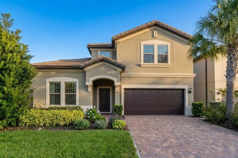House in Kissimmee, Florida 8 bedrooms, 374.77 sq.m. № 2353259