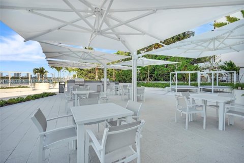 Condominio en venta en Miami Beach, Florida, 2 dormitorios, 91.32 m2 № 1939409 - foto 16