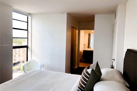 Condominio en venta en Miami Beach, Florida, 2 dormitorios, 91.32 m2 № 1939409 - foto 3