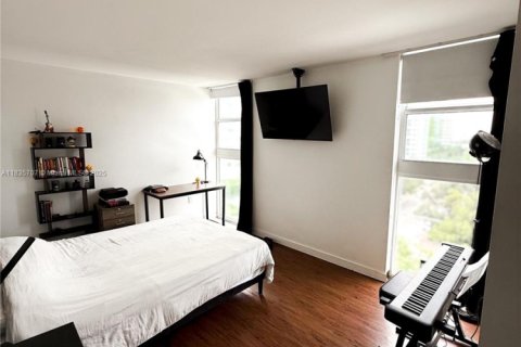 Condominio en venta en Miami Beach, Florida, 2 dormitorios, 91.32 m2 № 1939409 - foto 11