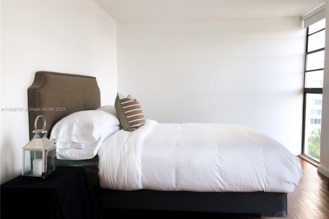 Condominio en venta en Miami Beach, Florida, 2 dormitorios, 91.32 m2 № 1939409 - foto 5