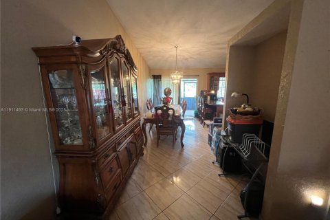 Купить кондоминиум в Майами-Гарденс, Флорида 2 спальни, 111.48м2, № 1968212 - фото 4