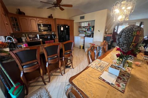 Купить кондоминиум в Майами-Гарденс, Флорида 2 спальни, 111.48м2, № 1968212 - фото 6