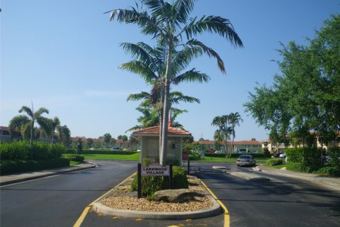 Condo in Coral Springs, Florida, 2 bedrooms  № 1175397 - photo 1