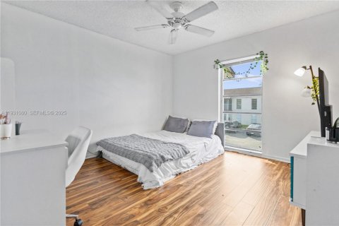 Condo in Margate, Florida, 2 bedrooms  № 1990746 - photo 26