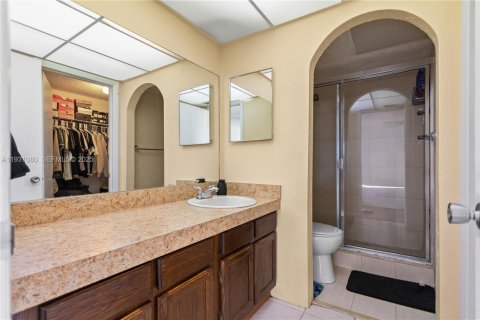 Condo in Margate, Florida, 2 bedrooms  № 1990746 - photo 22